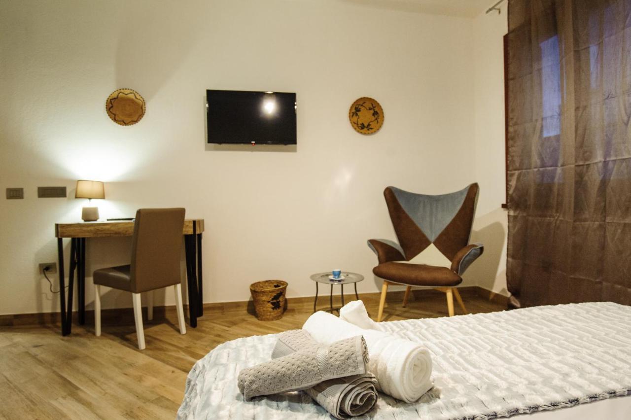 Bed and Breakfast Ricocco Кастельсардо Екстер'єр фото